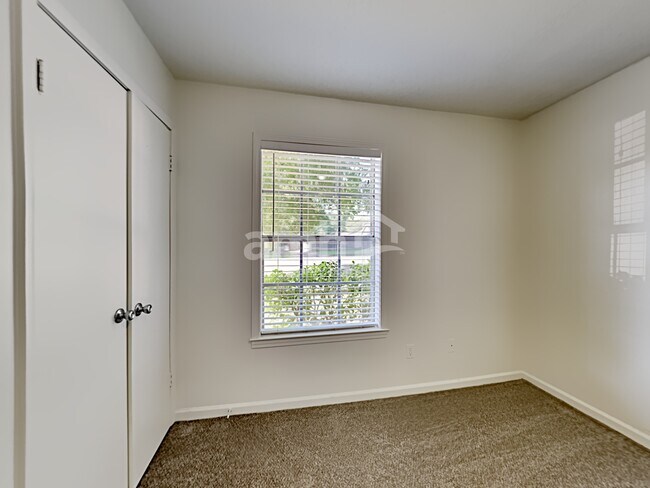 Building Photo - 5655 North Street