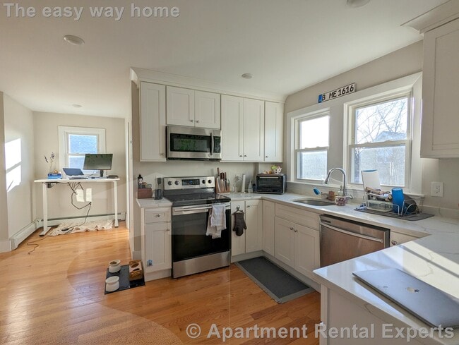 Building Photo - 28 Fairmount Ave