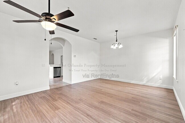 Building Photo - 10402 Eastpark Lake Dr