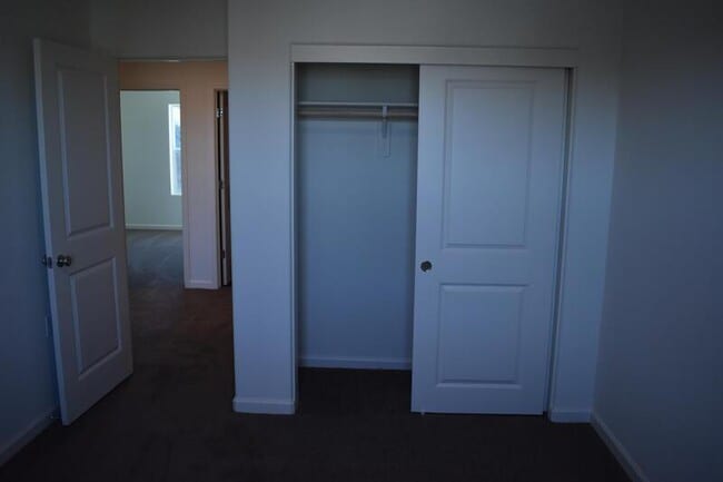 Building Photo - 1316 eagle crest court