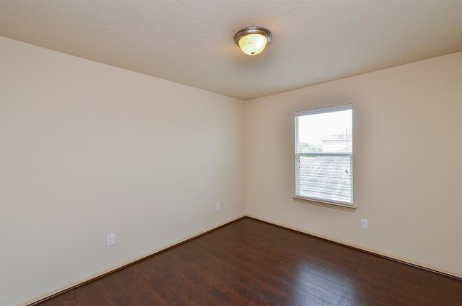Building Photo - 25135 Ginger Ranch Dr
