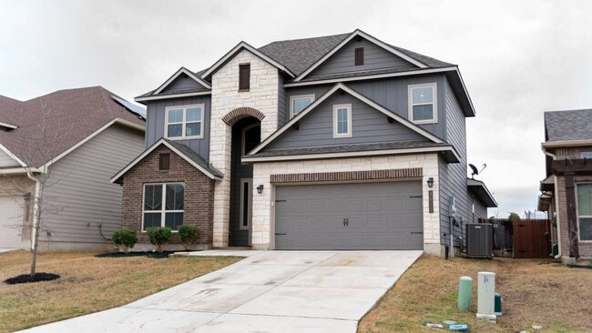 Building Photo - 5012 Dickinson Lp
