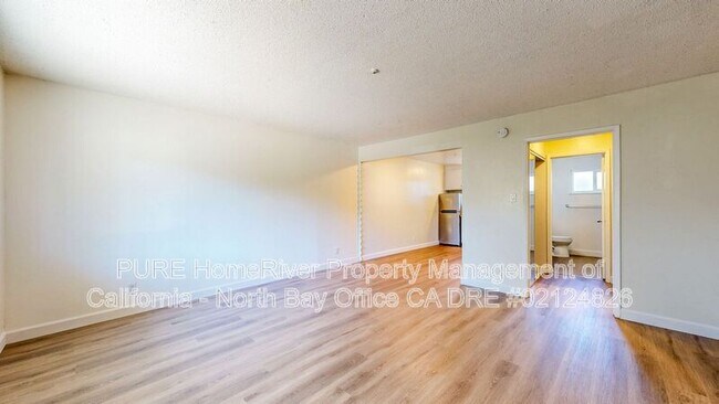 Building Photo - 555 Dexter St