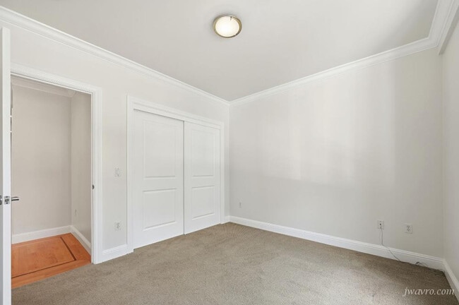 Building Photo - 166 Sanchez St