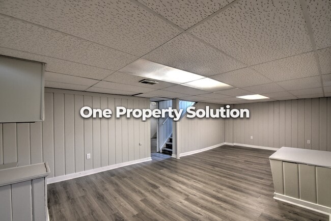 Building Photo - 4854 Jefferson St