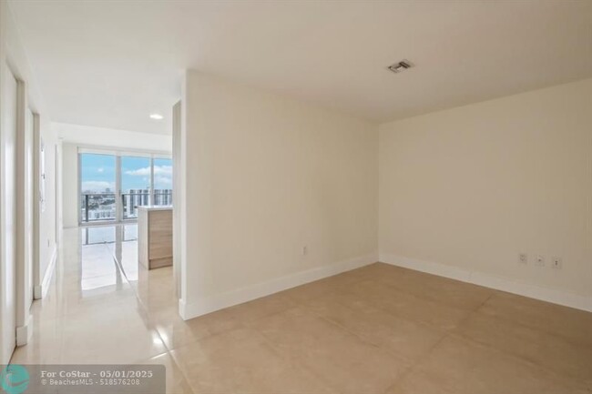 Building Photo - 16385 Biscayne Blvd