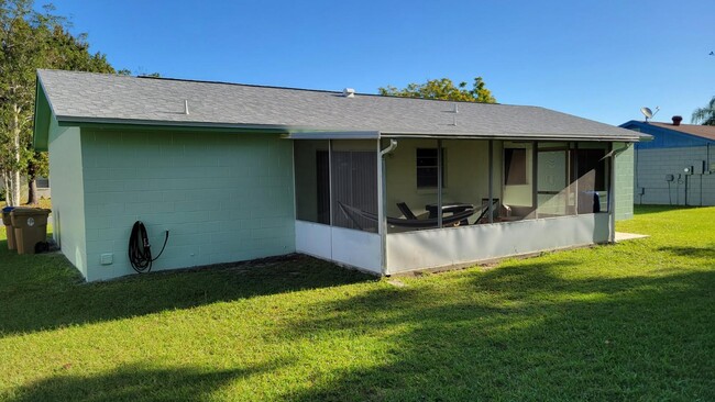 Building Photo - 126 Fiesta Dr