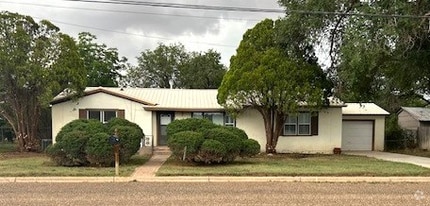 Building Photo - 808 Texas Ave