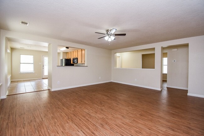 Building Photo - 29223 Legends Bluff Dr