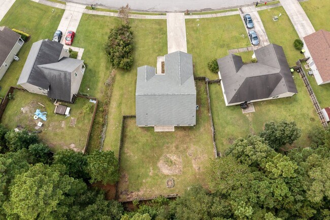 Building Photo - Welcome to Aragona Village!