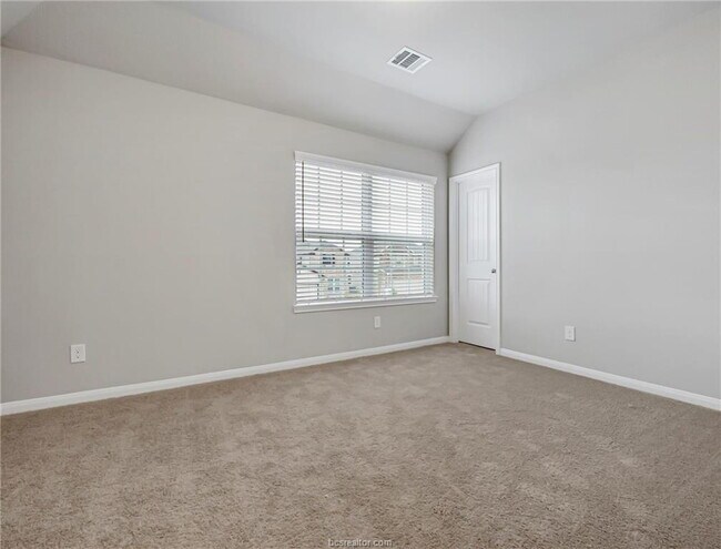 Building Photo - "Charming 4-Bed Retreat with Spacious Living in Bryan, TX – Your Perfect Home Awaits!"