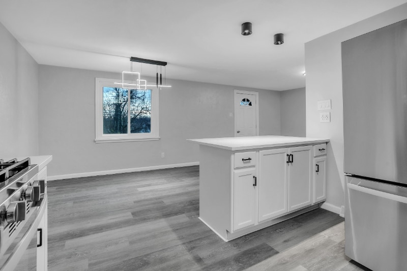 Building Photo - 1209 Cloverfield Dr