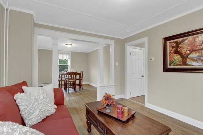 Building Photo - Charming 3 Bedroom, 1 Bath Home in Hanover, PA!