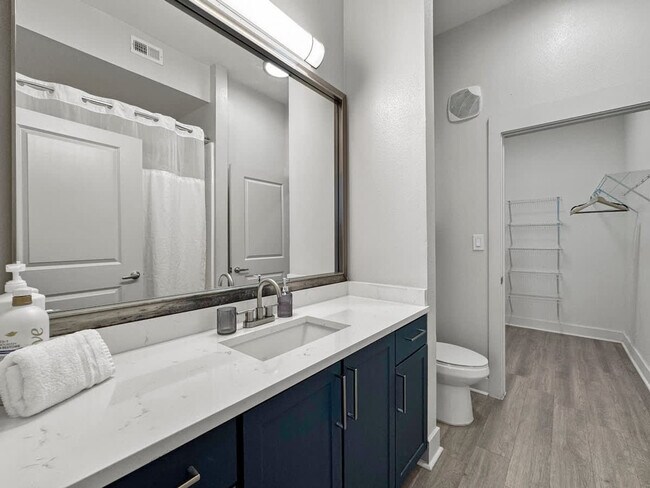 Building Photo - 2901 Indiana St