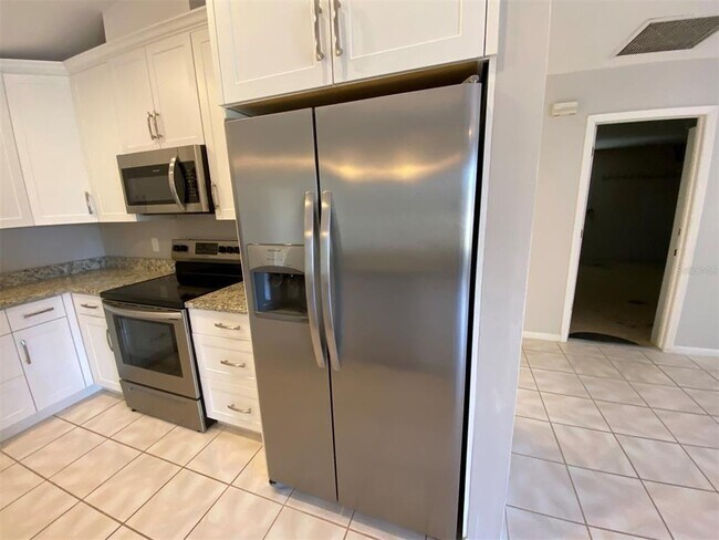 Building Photo - 27198 Guapore Dr