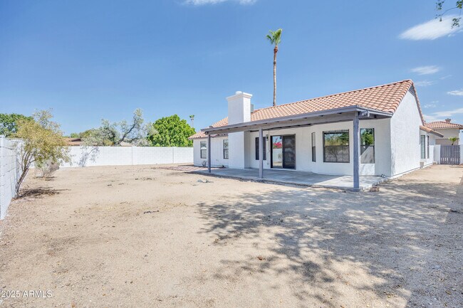 Building Photo - 5302 W Cheryl Dr