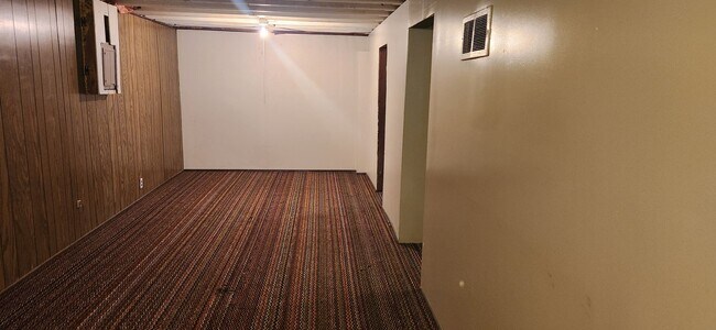Building Photo - 2 Bedroom with bonus rec space in basement!