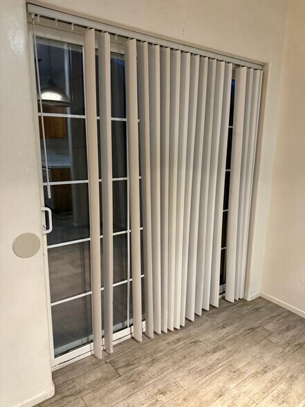 Building Photo - 602 Yellow Meadow Ct