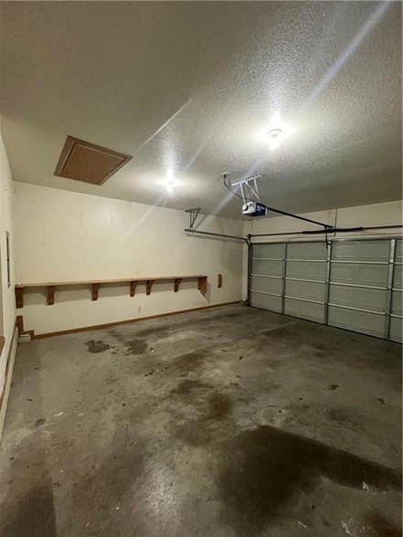 Building Photo - 2229 E Cinnamon Way