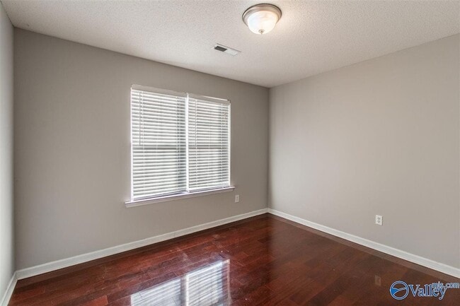 Building Photo - 123 Ann Bradley Dr