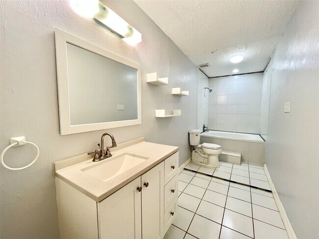 Building Photo - 4310 Hawk Meadow Dr