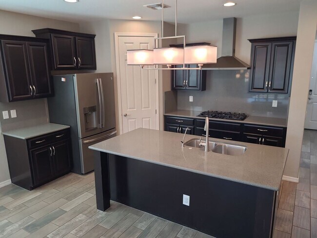 Building Photo - Exceptional Cooley Station Rental: 3-Bed, 2-Bath Home with Office/Den, Gourmet Kitchen, and Commu...