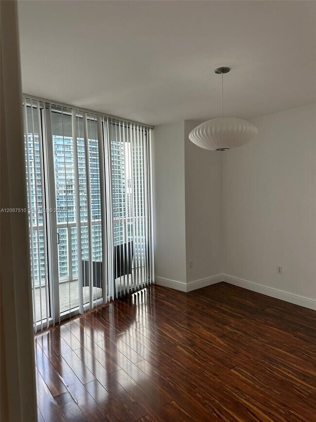 Building Photo - 465 Brickell Ave