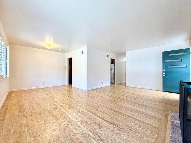 Building Photo - Newly Remodeled San Bruno Home - Easy SF/Silicon Valley Commute
