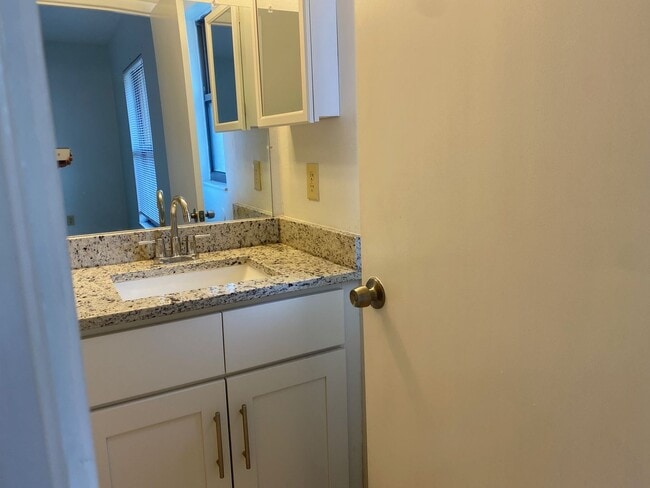 Building Photo - Winter Garden 2 Bedroom 2 Bath home