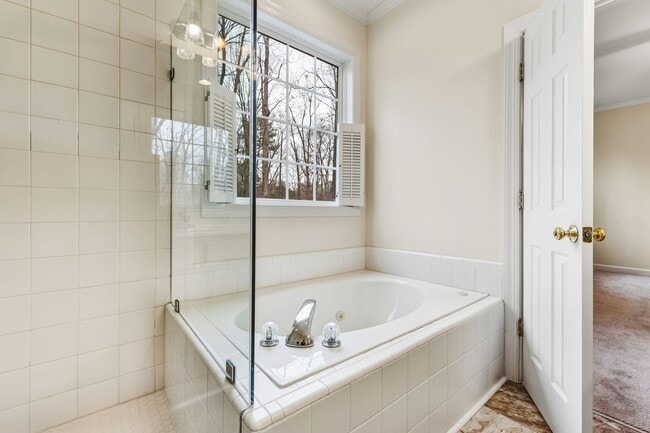 Building Photo - 3 Bed 2 Bath Chatham Forest Home - Available Now!