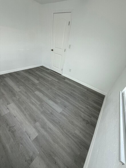 Building Photo - 13115 3rd St E