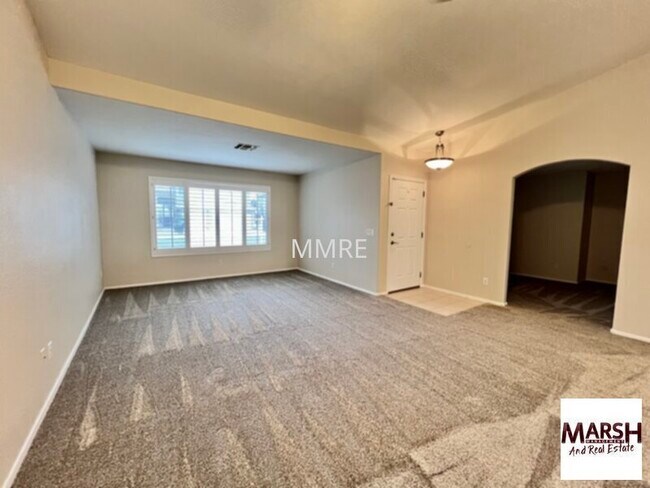 Building Photo - Nice 3 bedroom + den home in Chandler!