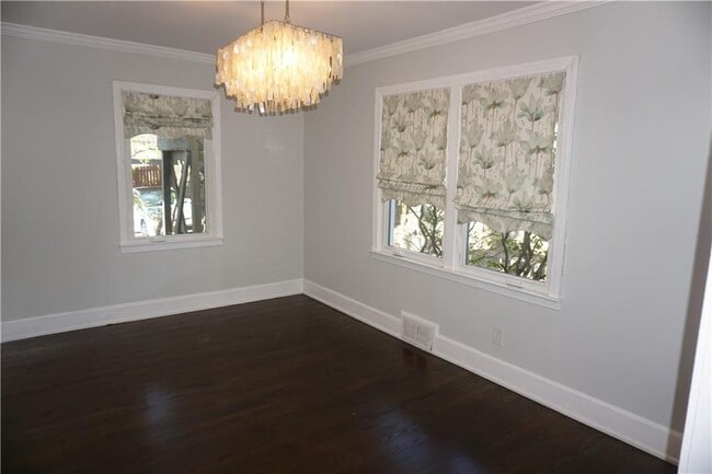 Building Photo - 2210 Lenox Rd NE