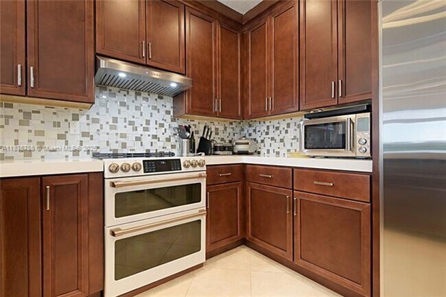 Building Photo - 34850 SW 218th Ave