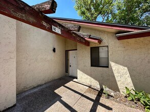 Building Photo - 2/2 Duplex near LBJ High