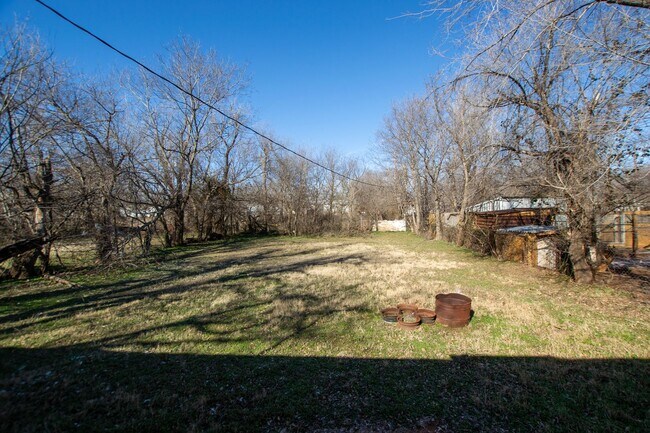 Building Photo - Charming 2-Bed, 1-Bath Home in South Oklah...