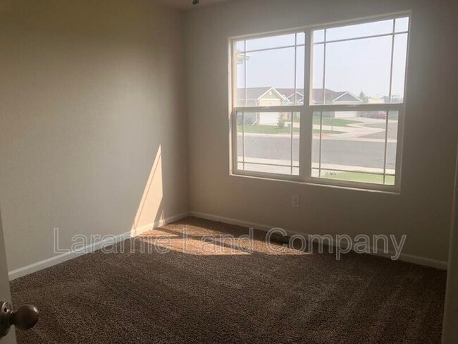 Building Photo - 1219 E Symons St