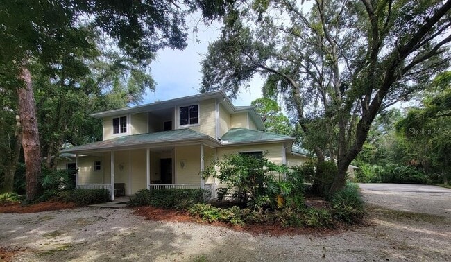 Building Photo - 1130 Anclote Rd