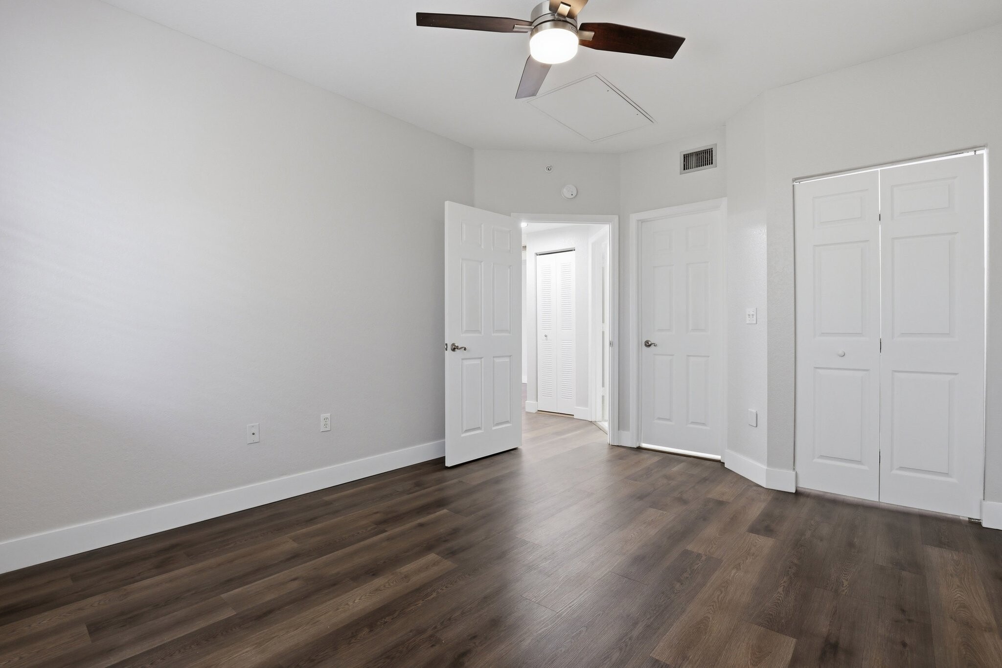 Building Photo - 6321 Aragon Way