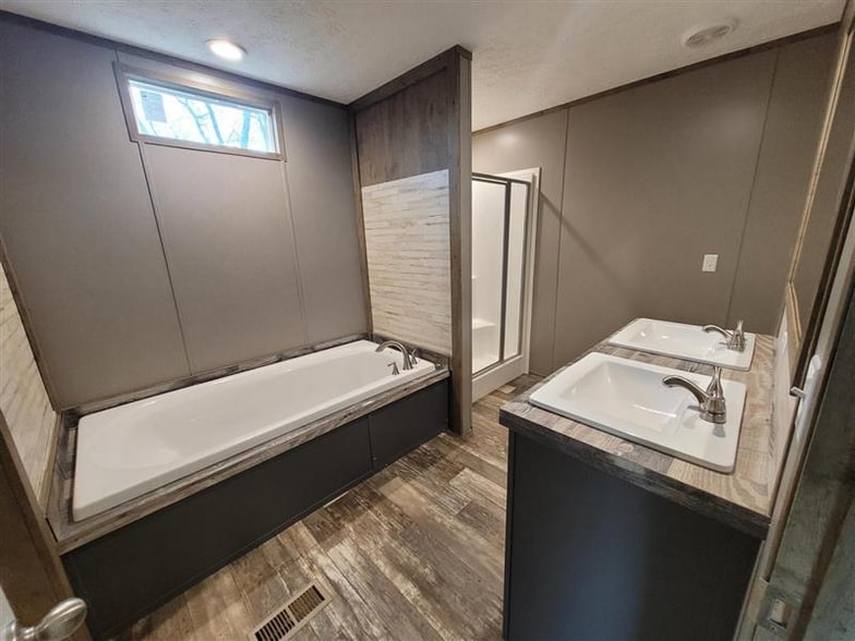 Building Photo - 3611 Rice Mine Rd NE