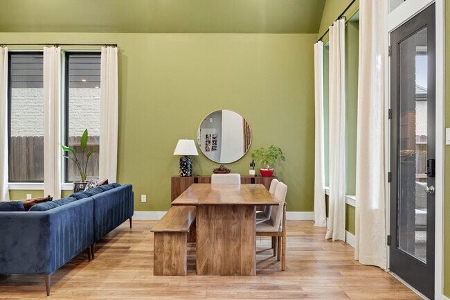 Building Photo - 8902 Iron Forge Rd