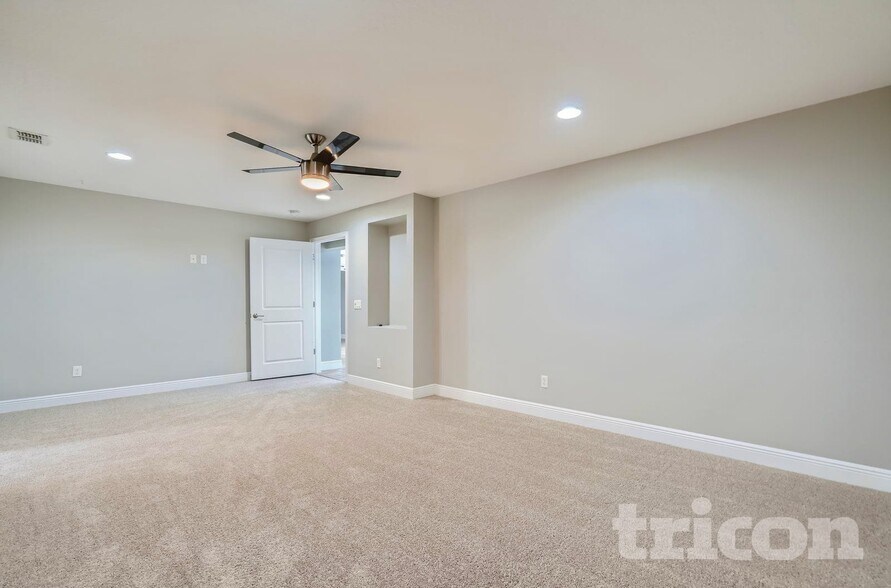 Building Photo - 421 San Sebastian Prado