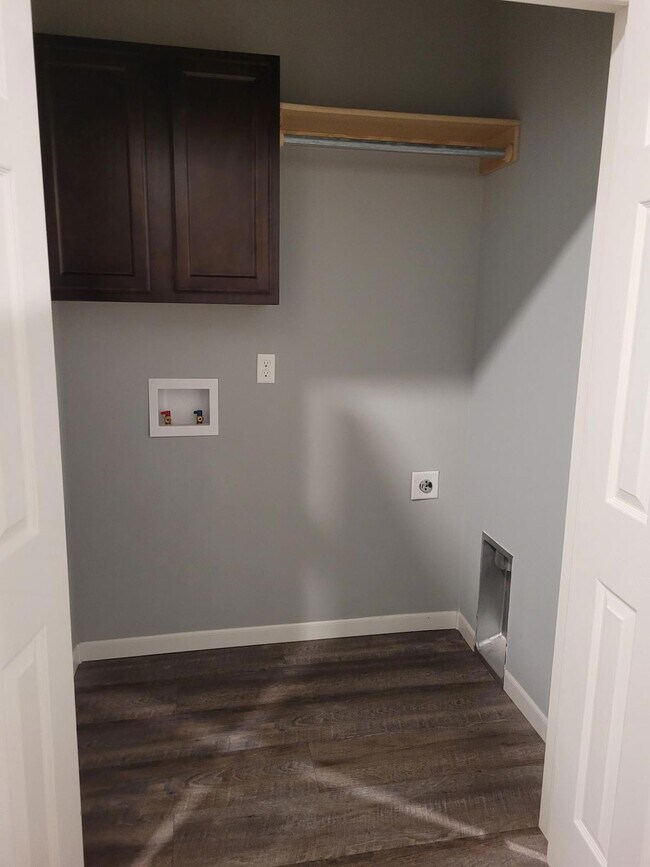 Building Photo - 10613 E Conifer St