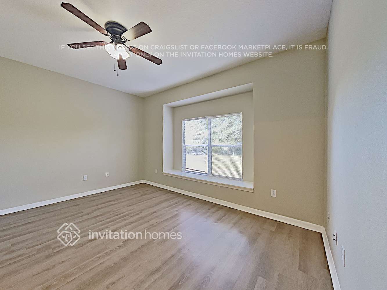 Building Photo - 8211 Crescent Moon Dr