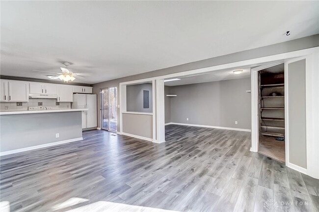 Building Photo - 4825 Flagstone Ct