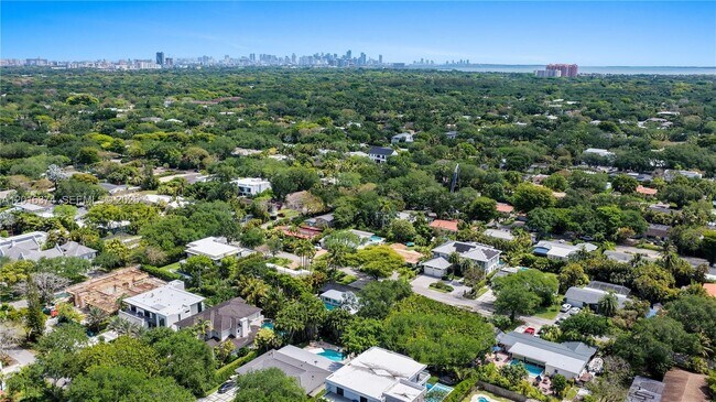 Building Photo - 7830 SW 53rd Pl