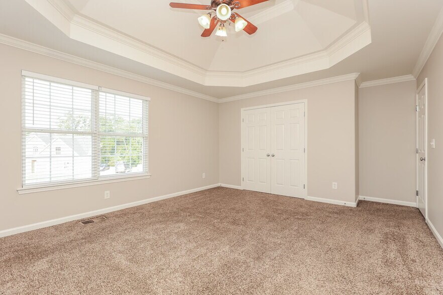 Building Photo - 4088 Hollis Hill Dr