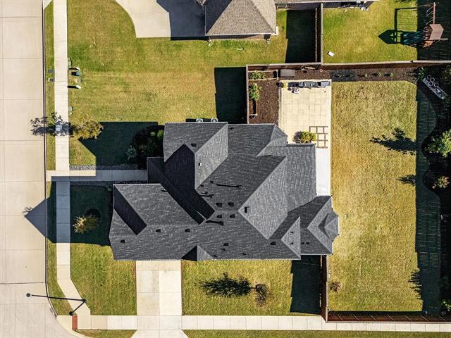 Building Photo - 140 Andover Ln