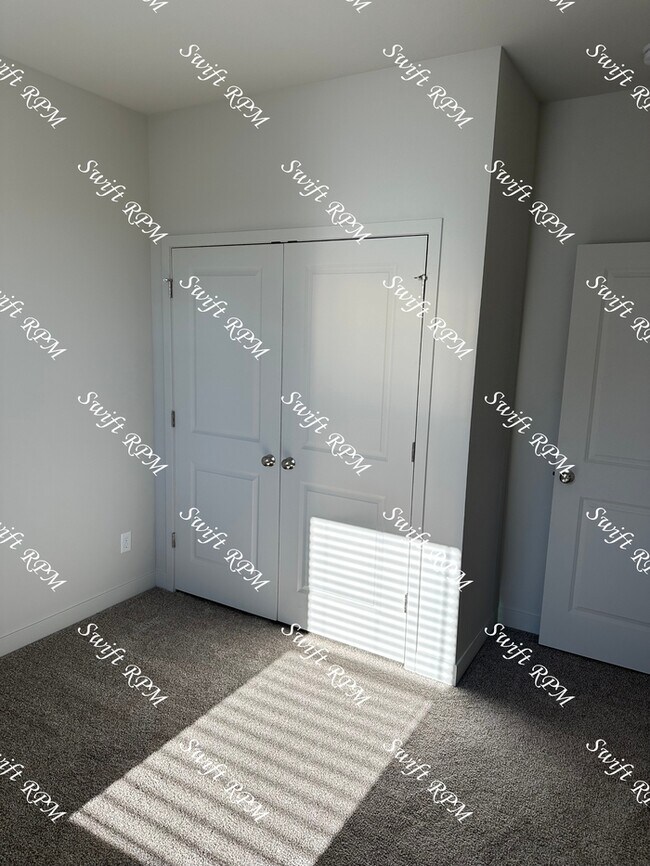 Building Photo - 12428 S Parkwood Ln