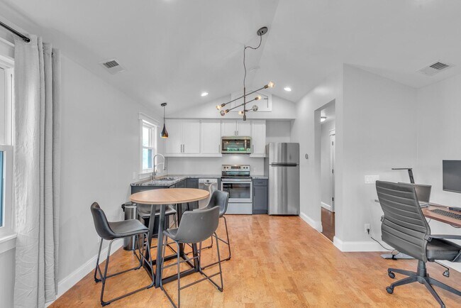 Building Photo - 6416 Edsel Dr